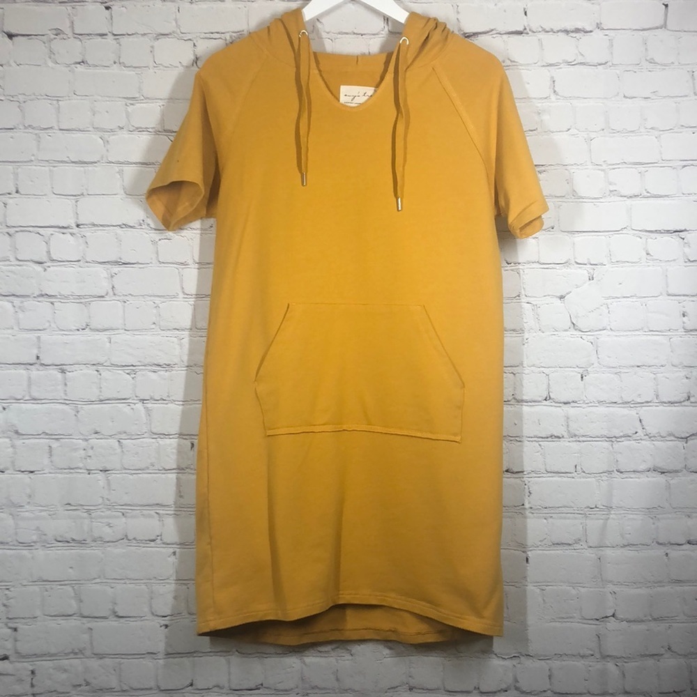 Envy’s tree long sweatshirt